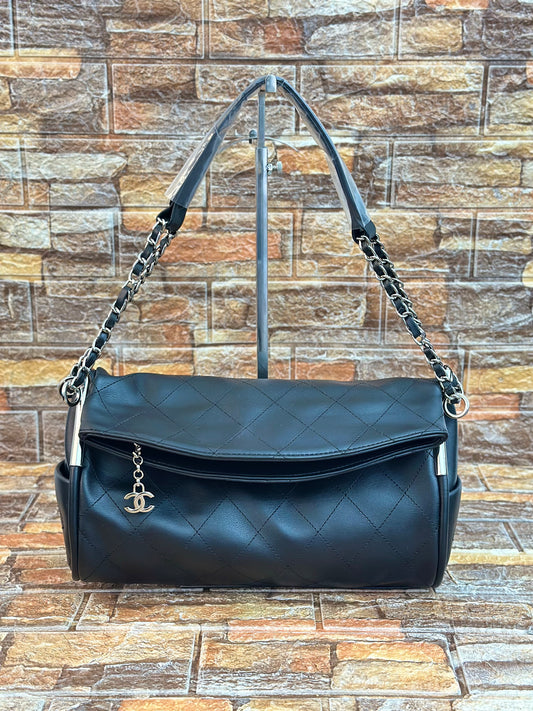 Chanel Ultimate Soft Hobo Black